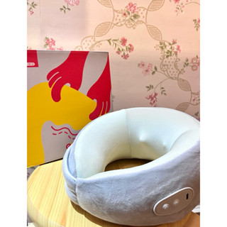 電動按摩頸枕（附充電線）