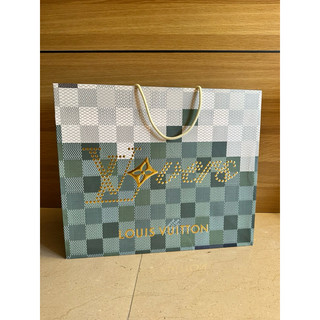 LV 菲董Pharrell Williams 紙袋