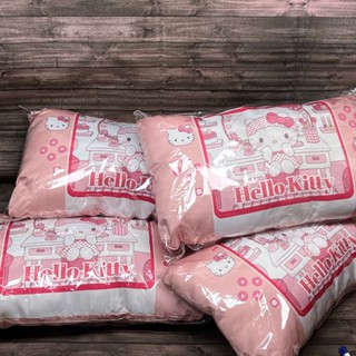 【88福利倉庫】[展示福利品] 三麗鷗 遊戲機抱枕 HELLO KITTY 午睡枕 靠腰墊 抱枕 裝飾