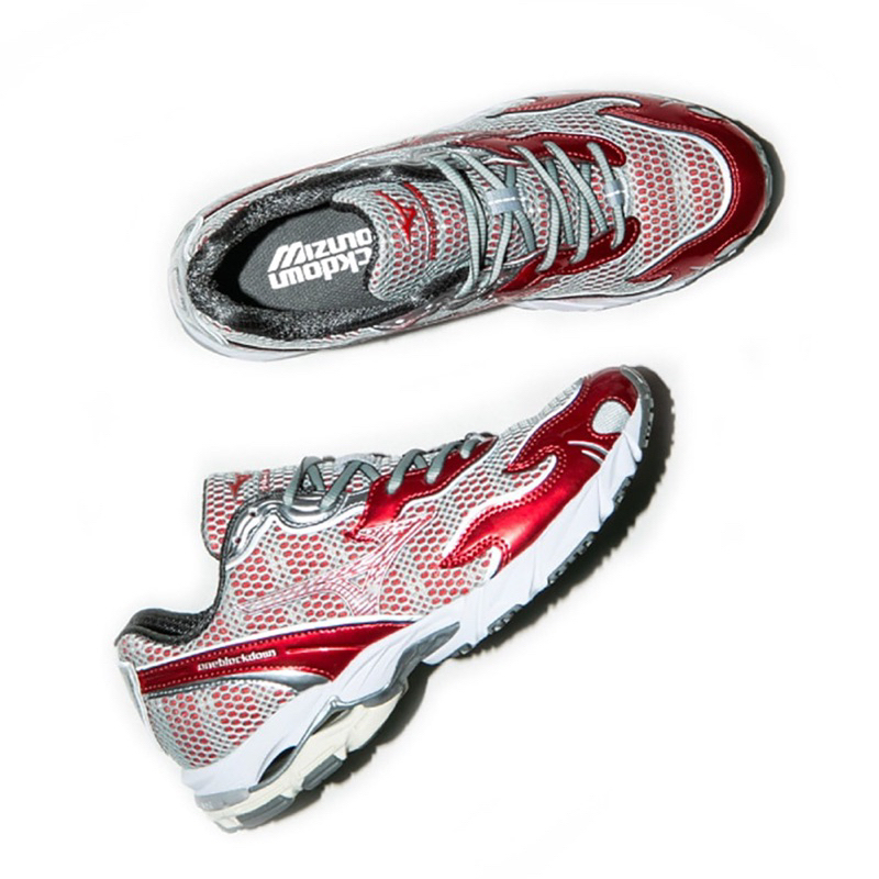 us9.5 MIZUNO  one block down 聯名 wave rider 10 紅 supreme moc