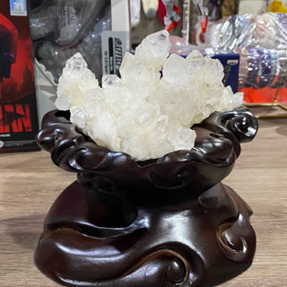 天然礦石菠蘿骨幹水晶 附實木訂製雕花底座