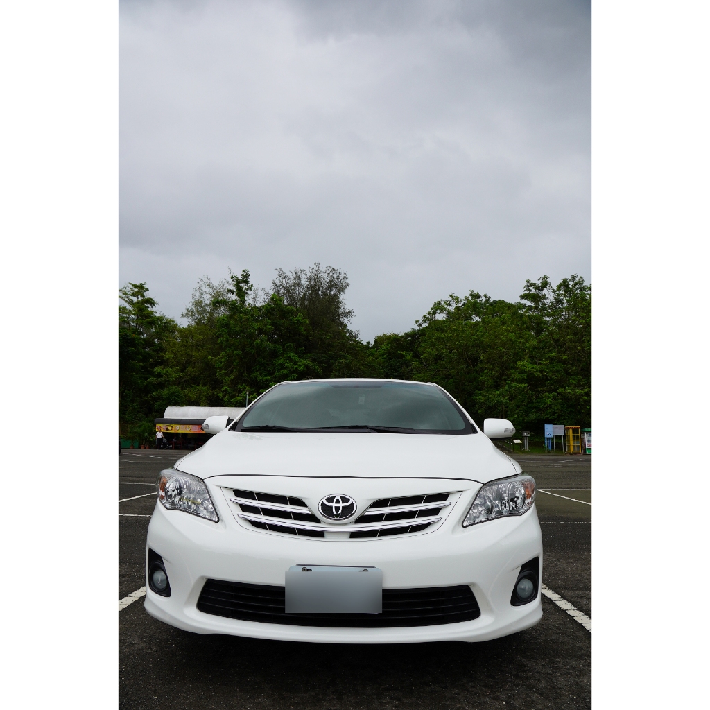 自售 二手 很新 (極低里程) TOYOTA Corolla Altis 1.8 E 經典版 2011 高雄 中古車