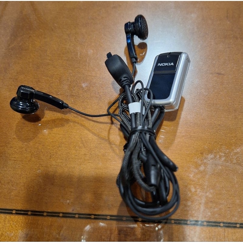 各種NOKIA耳機線，型號HS23、WH-203, 每條售價50元