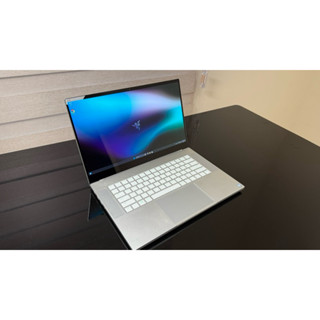 Razer雷蛇Blade 15電競筆電RTX 5000-1TB觸控螢幕OLED 4K 15.6吋銀色Mercury