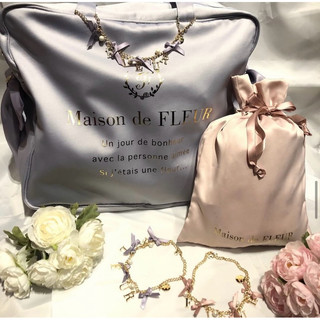 全新 吊飾 Maison de FLEUR 吊飾 LOGO 蝴蝶結