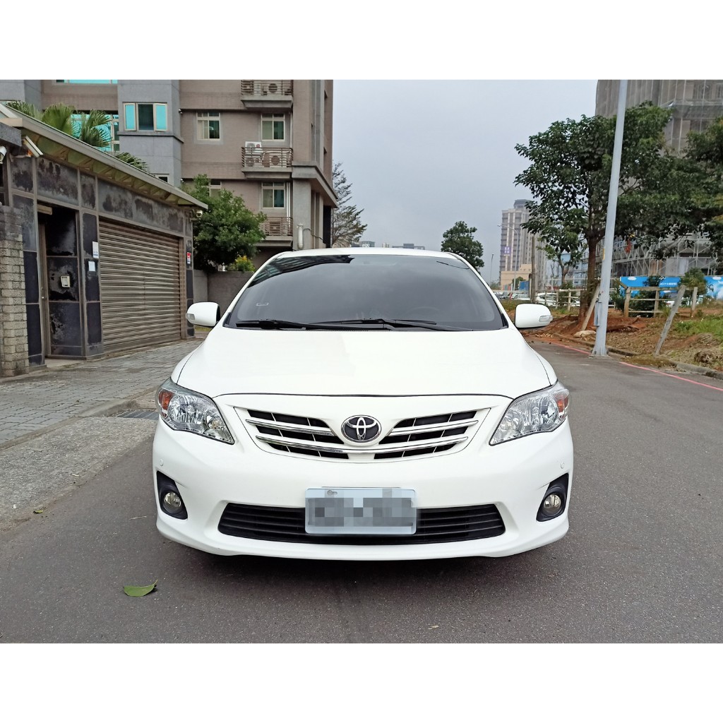 2013 TOYOTA ALTIS 國民神車 非營業車非泡水車 ~ 中古車二手車國產車進口車休旅車掀背車認證車商用車吉普