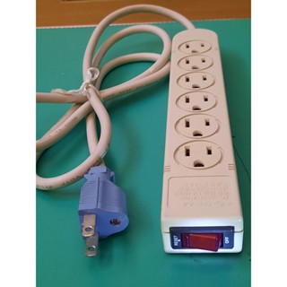 3P 1開6插 防雷擊延長線(固定掛孔)-11A 臺灣製造