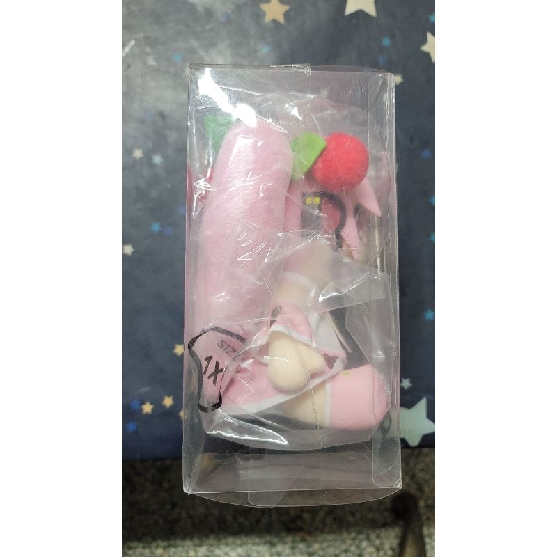 初音未來 MIKU 樱花 坐姿 絨毛 布偶 娃娃 16cm