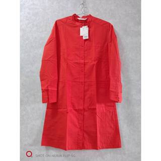 〔購購愛美-go go Amy〕新裝到~全新 UNIQLO專櫃亮橘色超柔棉立領長版襯衫，難得好衣，春秋冬三季皆可穿！