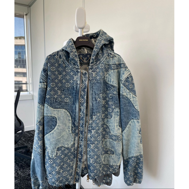 原價十萬多 LV nigo 牛仔外套 連帽外套 9成 大概XL
