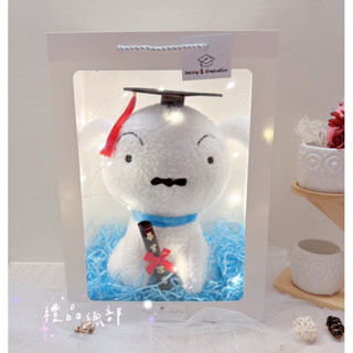 【禮品總部】現貨|實拍 正版 小白娃娃 小白 禮品袋 蠟筆小新 小白玩偶 小葵 蠟筆小新娃娃 花束 金莎 生日禮物