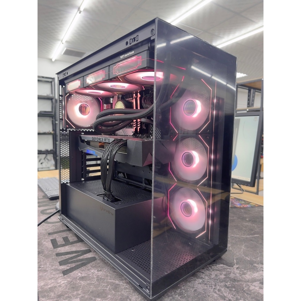 台中駿碩電腦 旗艦店 水冷電競主機 (I7-13700K/32G/1TB SSD/RTX 3070Ti)