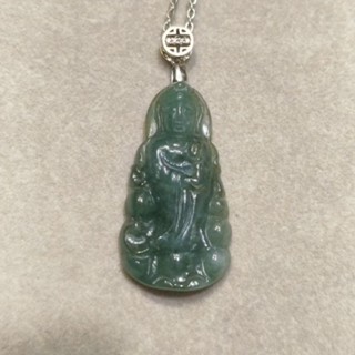 玉貴人…天然冰糯種觀世音菩薩 觀音滿綠翡翠玉墜，特價