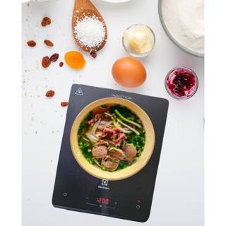 Electrolux伊萊克斯 極致美味300 桌上型獨立式感應爐(30cm) ETI29MKC(100%全新正品)免運