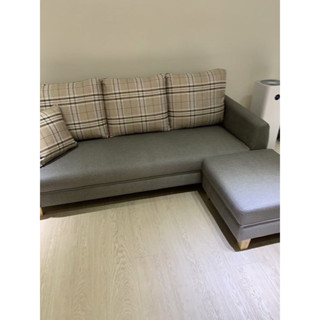 L型貓抓皮沙發附帶4顆抱枕