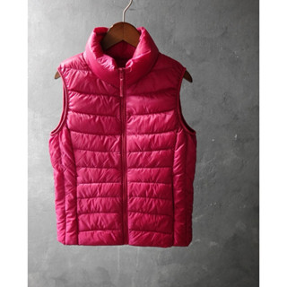 日本【UNIQLO】桃紅色特極輕羽絨背心M