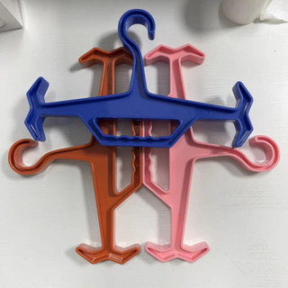 🔥現貨秒出貨🔥潛水衣架 多功能展示衣架 加厚防滑 裝備展示架 摺疊旅行衣架 可折疊行李衣架 折疊衣架 魔術衣架 防風防滑