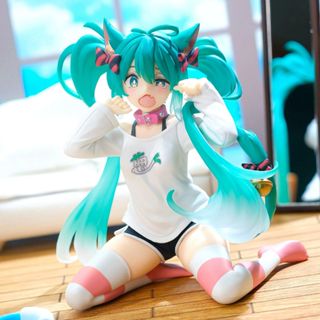 免運⭐️初音未來 日版正品手辦 貓耳睡衣初音 擺件 房間擺飾 公仔擺飾 動漫美少女 桌面擺飾 交換禮物 車上擺飾動漫模型