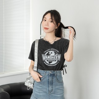 現貨~海鷗領側抽繩印膠地球英文短版水洗短袖上衣【SM20121】DesireShop