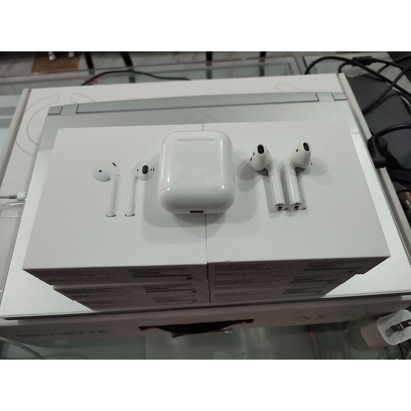 蘋果正版Apple Airpods2代 原廠盒裝 耳機電充飽實測可用4小時以上 A1602 A2031 A2032