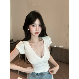 【KIKIFAME】🖤兩色 經典純欲V領睫毛蕾絲拼接短袖T恤 短袖上衣 蕾絲上衣 合身上衣 V領上衣 性感上衣 短版上衣