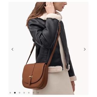 fossil Emery金扣斜背馬鞍包