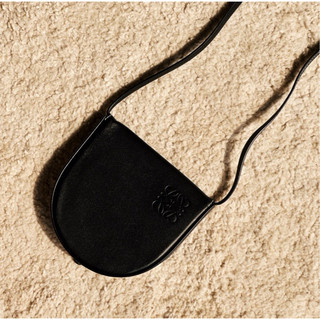 Loewe Mini Heel Pouch in Soft Calfskin 經典小包/小廢包