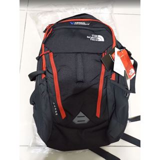 The North Face 30L 15吋電腦後揹包 黑/龐貝紅
