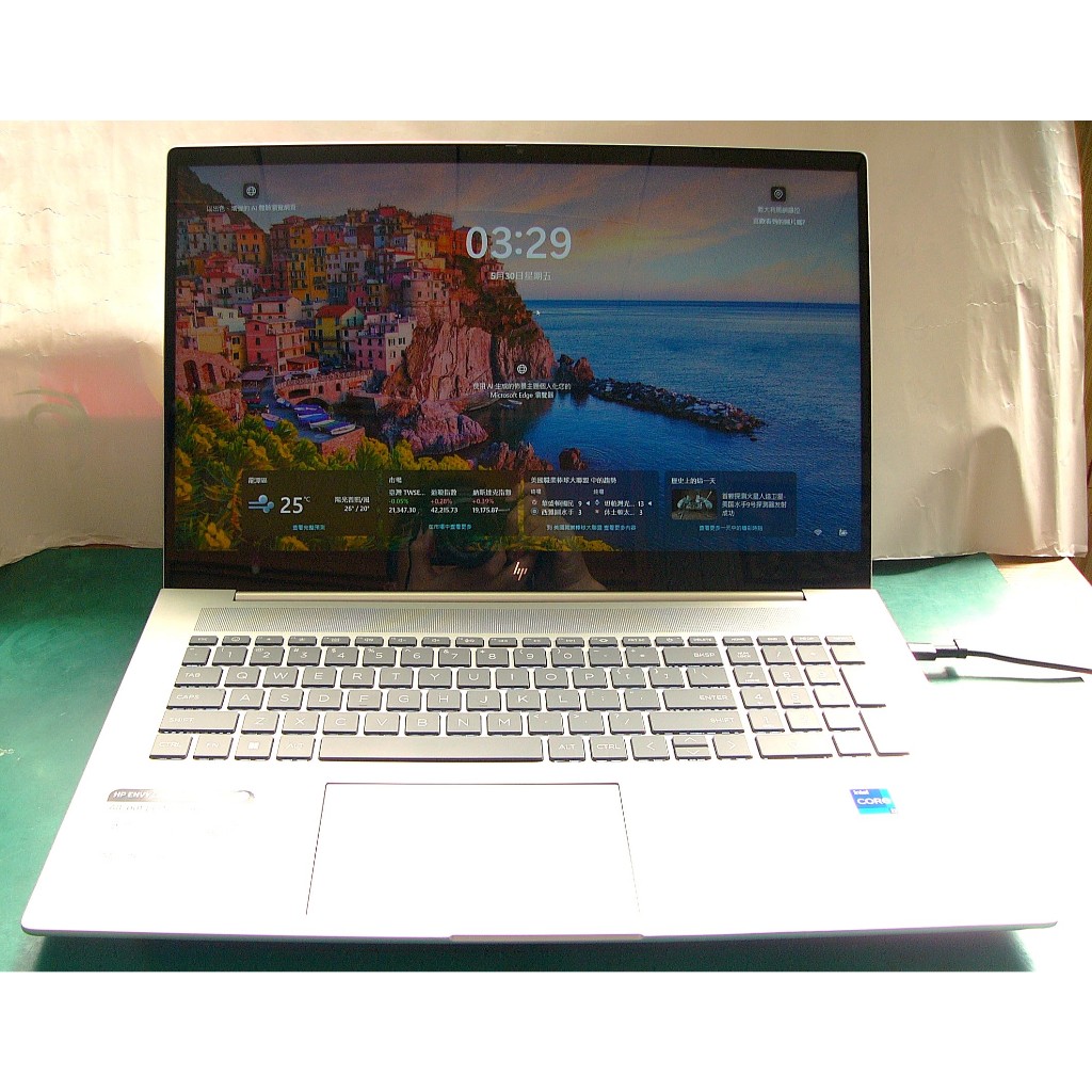 [貳樓]HP Envy 17高效能觸控筆電/17.3吋/i7-13700H/16GB/1TBSSD/FHD觸控螢幕