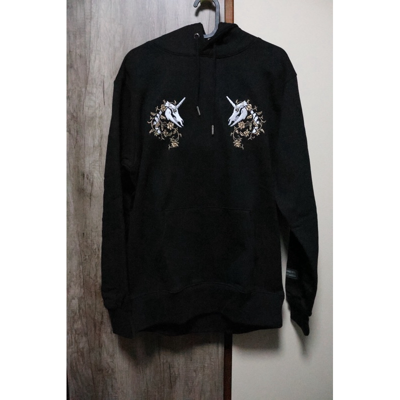 全新☆STAYREAL CROXXBONES x 怪獸花鳥風月L寸短T☆附徽章 全新☆STAYREAL CROXXBONES x 怪獸花鳥風月L寸短T☆附徽章