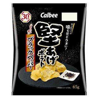 日本🇯🇵卡樂比Calbee 堅脆洋芋片 黑胡椒口味 65g🌸6/18~6/20沖繩代購🌸