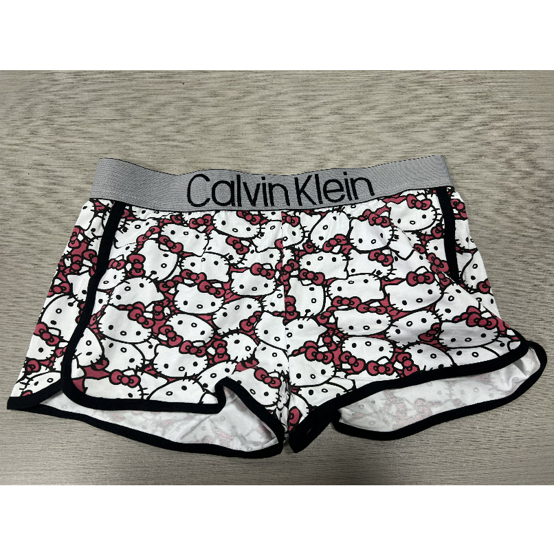 CK聯名hello kitty 凱蒂貓粉紅短褲 Calvin Klein 女生CK短褲 休閒短褲 女生運動短褲