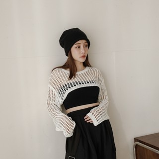 QUEENSHOP S 女裝 長袖 洞洞鏤空針織短版罩衫上衣 兩色售 現+預 【01013429】