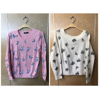 二手 女生 尺寸M-L （2件一起賣） 女生長袖粉紅花朵上衣/白月花朵長袖上衣