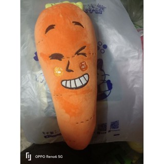 胡蘿蔔抱枕 胡蘿蔔玩偶 枕頭 娃娃 高 70cm 寬 24cm 高10cm
