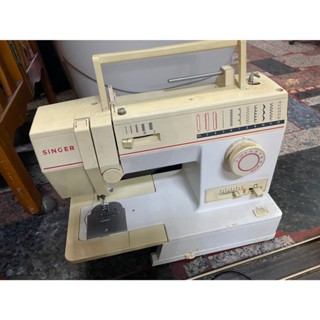 【吉兒二手商店】SINGER 勝家 縫紉機 附腳踏板