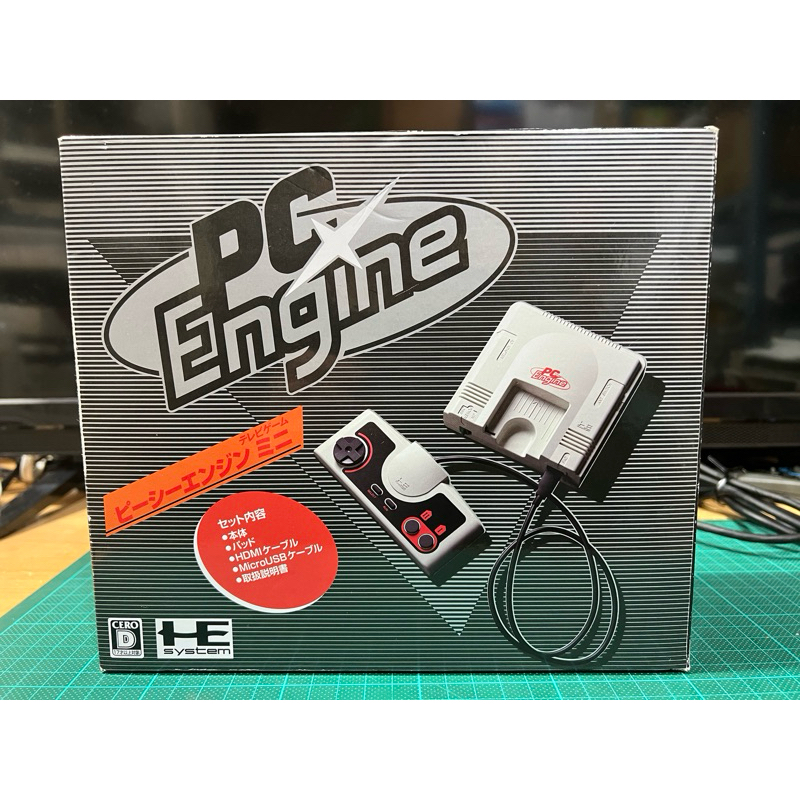 激動的巨人 二手現貨 稀少 日版 PCE Mini PC-Engine mini 主機 附原廠手把 外盒有傷 實物拍攝
