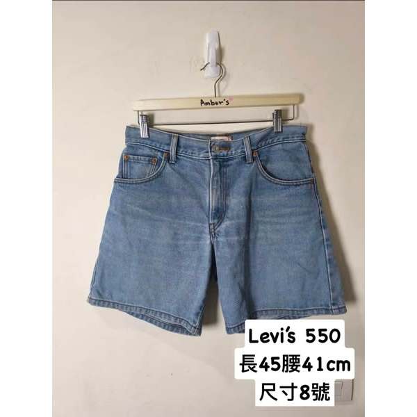 Levi’s 505 復古款牛仔短褲  衣標8號  商品實際狀況請參考多張照片唷，保存良好無重大瑕疵或髒污  藍色系
