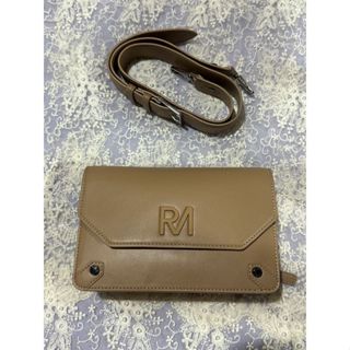 RM全新玩酷黑曜 可拆式磁吸斜揹包奶茶色