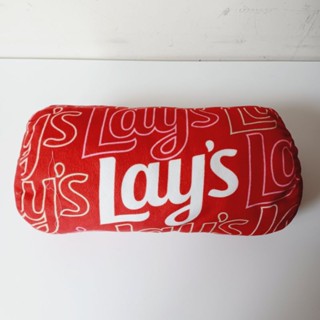 【拾元家】Lay's樂事白色字型紅色靠枕暖手枕午安枕抱枕