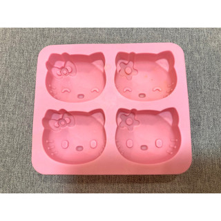 Hello Kitty 四連模/手工皂模 肥皂模/矽膠模具/矽膠皂模 （二手）