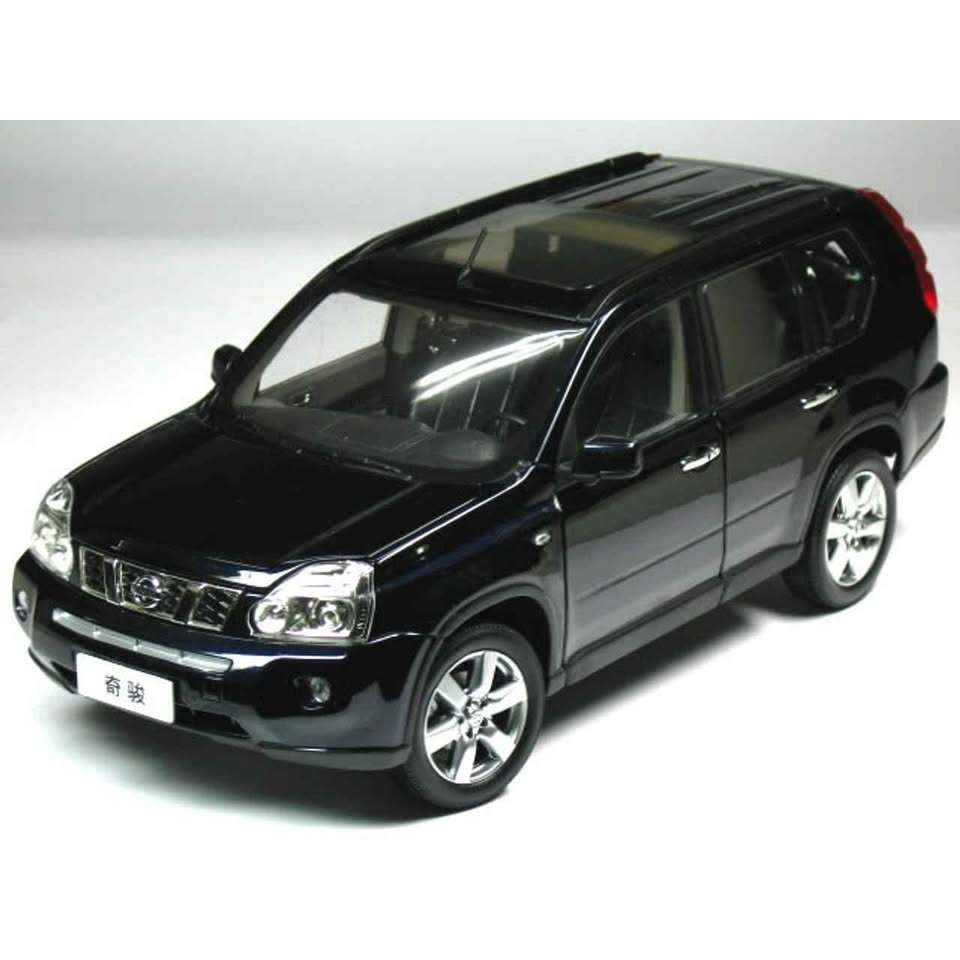 Nissan X-trail 1:18 模型車