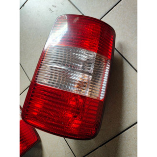 福斯 Caddy 尾燈一對 附電路板 二手拆車件，非全新品