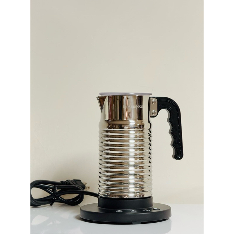 9.5成新 Nespresso Aeroccino4 4192 自動奶泡機 牛奶發泡器 金屬質感 有握把 牛奶加熱