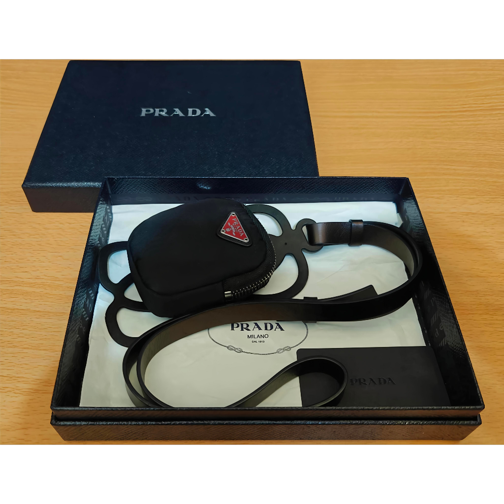 【近全新】PRADA 手機皮革掛繩揹帶 零錢包 耳機包 Airpods掛飾 普拉達