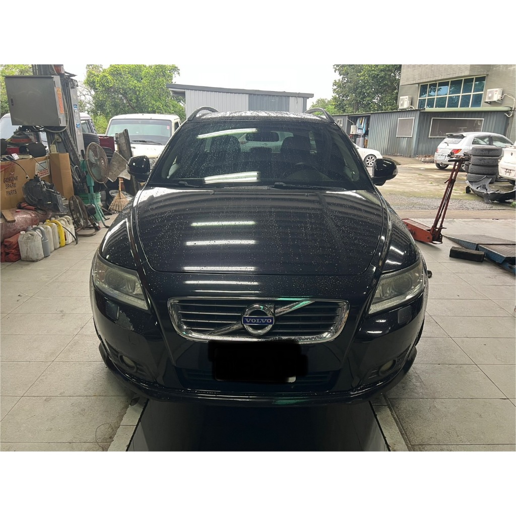 Volvo V50 2.0NA 2010年出廠