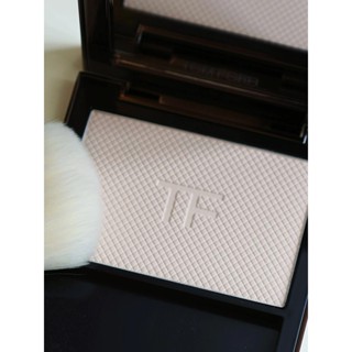 日本本土採購 TOM FORD湯姆福特TF新版菱格柔焦冰皮蜜粉餅 9g #01 #02