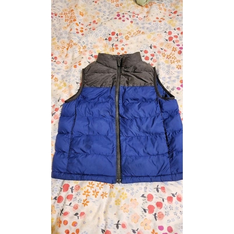 二手 uniqlo 小童羽絨背心 ，130cm