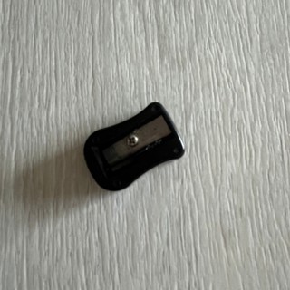 *舊愛二手* UNI 三菱鉛筆 色鉛筆專用 削筆器 削鉛筆機 隨身攜帶 2.5cm 方便 文具