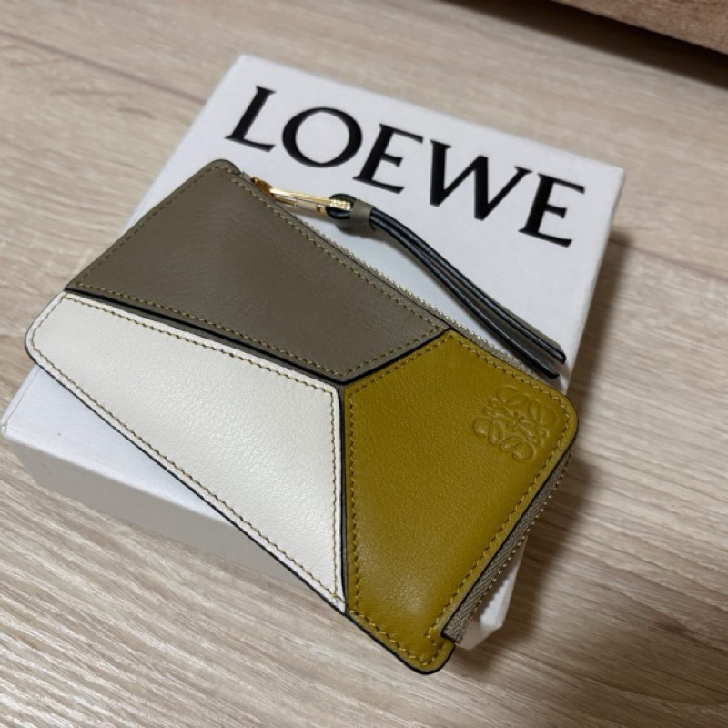 （全新）Loewe  小牛皮Puzzle卡包 Puzzle coin cardholder